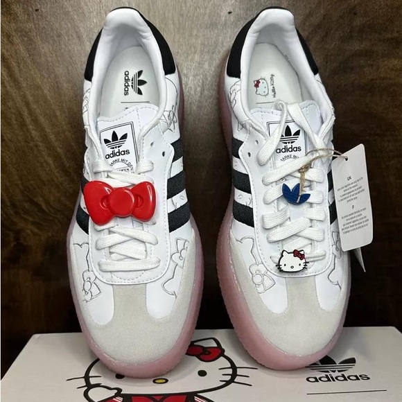 adidas Sambae x Hello Kitty 50th Year Anniversary - Picture 7 of 8